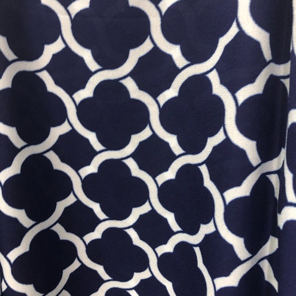 Emmelee Navy Blue and White Tank- Size Medium - Picture 5 of 7